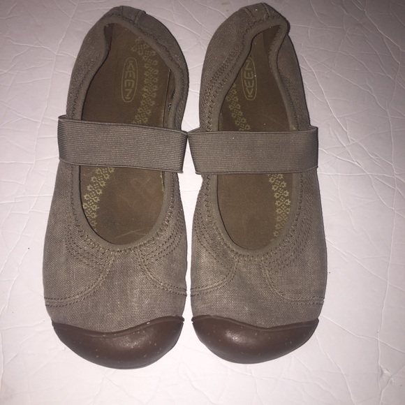 Keen Sienna tan canvas Mary Jane shoes size 9.5 - Picture 1 of 5